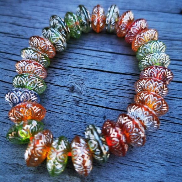 Pair of Plastic Stretch Bracelets - Picture 9 of 12